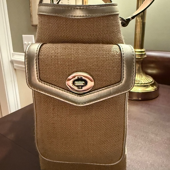 Coach Limited Edition “Bee & Flowers” Summer Bag - Picture 11 of 12